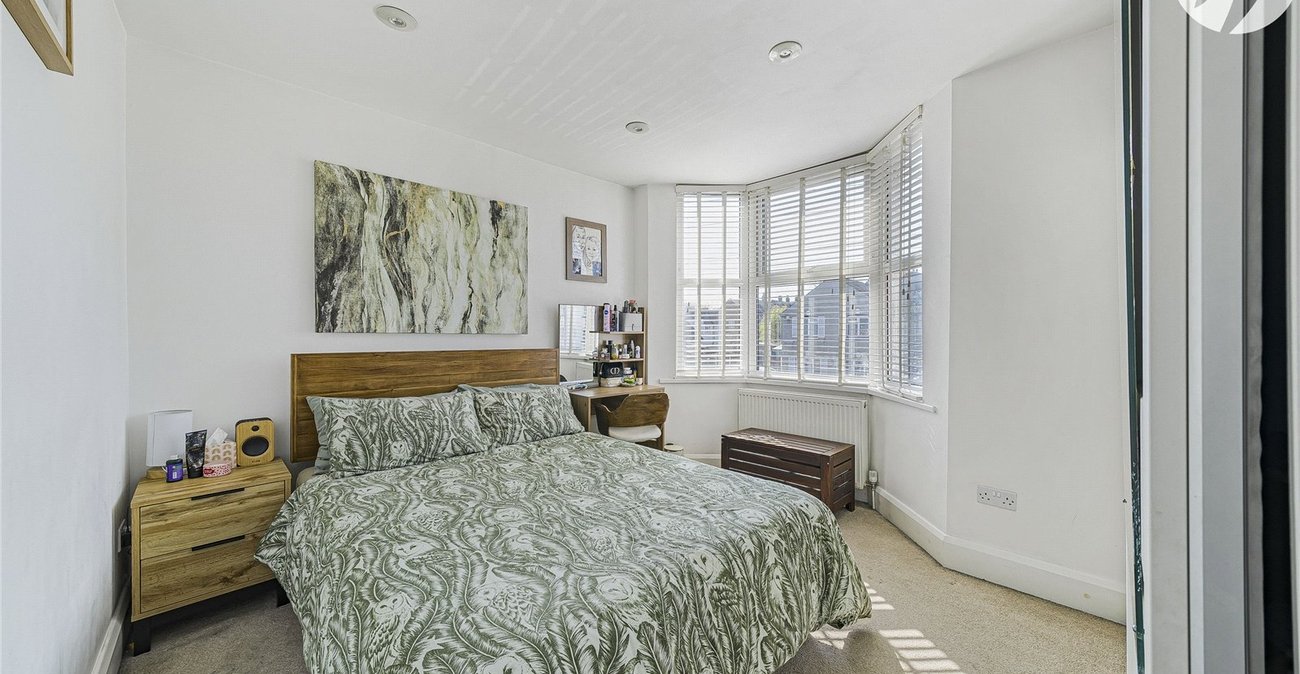 2 bedroom house for sale in Greenhithe | Robinson Jackson