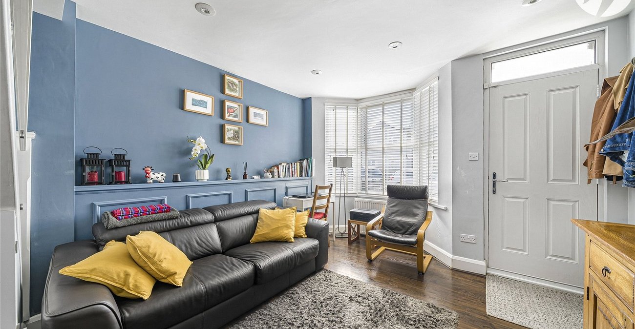 2 bedroom house for sale in Greenhithe | Robinson Jackson