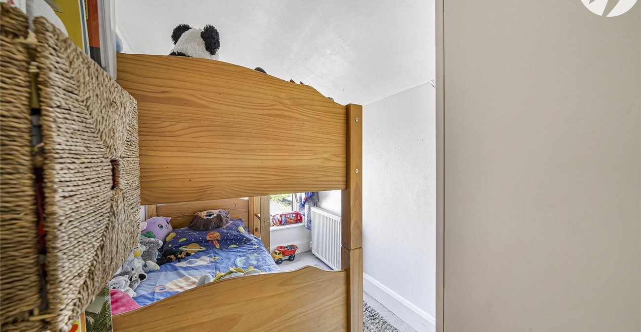 2 bedroom house for sale in Greenhithe | Robinson Jackson