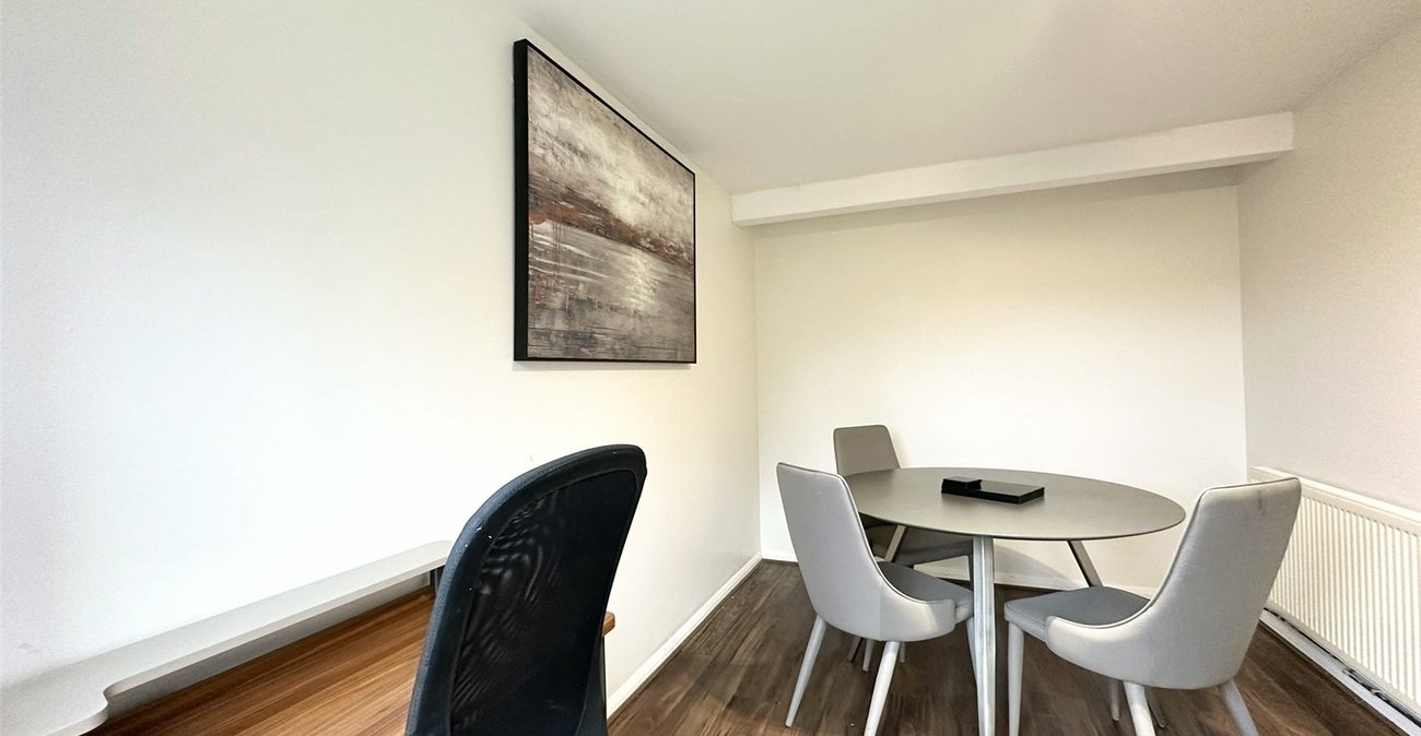 2 bedroom house for sale in Greenhithe | Robinson Jackson