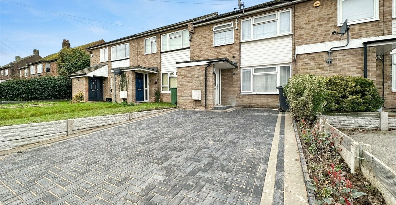 2 bedroom house for sale in Greenhithe | Robinson Jackson