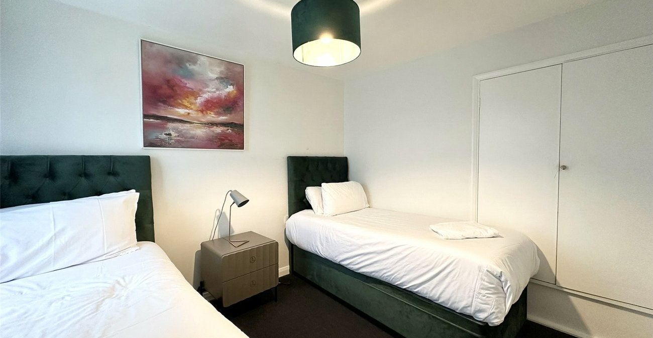 2 bedroom house for sale in Greenhithe | Robinson Jackson