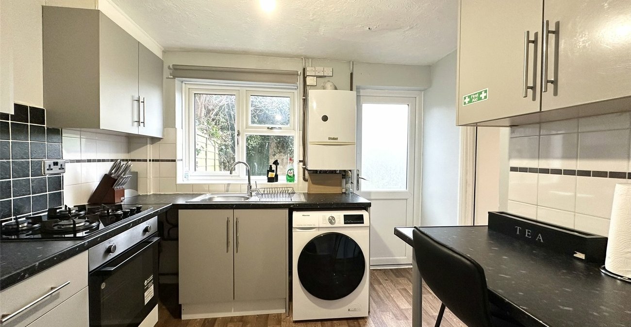 2 bedroom house for sale in Greenhithe | Robinson Jackson