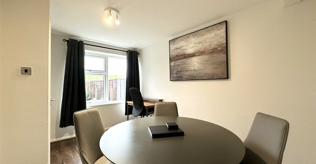 2 bedroom house for sale in Greenhithe | Robinson Jackson