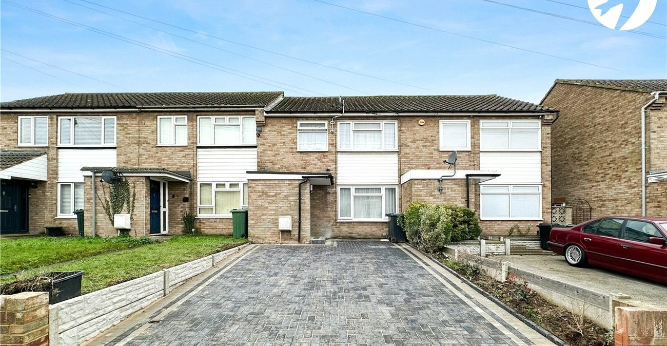 2 bedroom house for sale in Greenhithe | Robinson Jackson