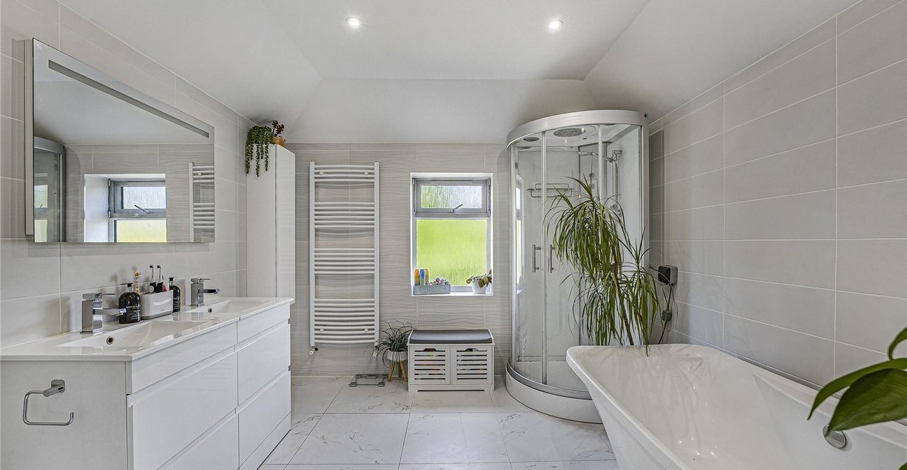 3 bedroom house for sale in Greenhithe | Robinson Jackson