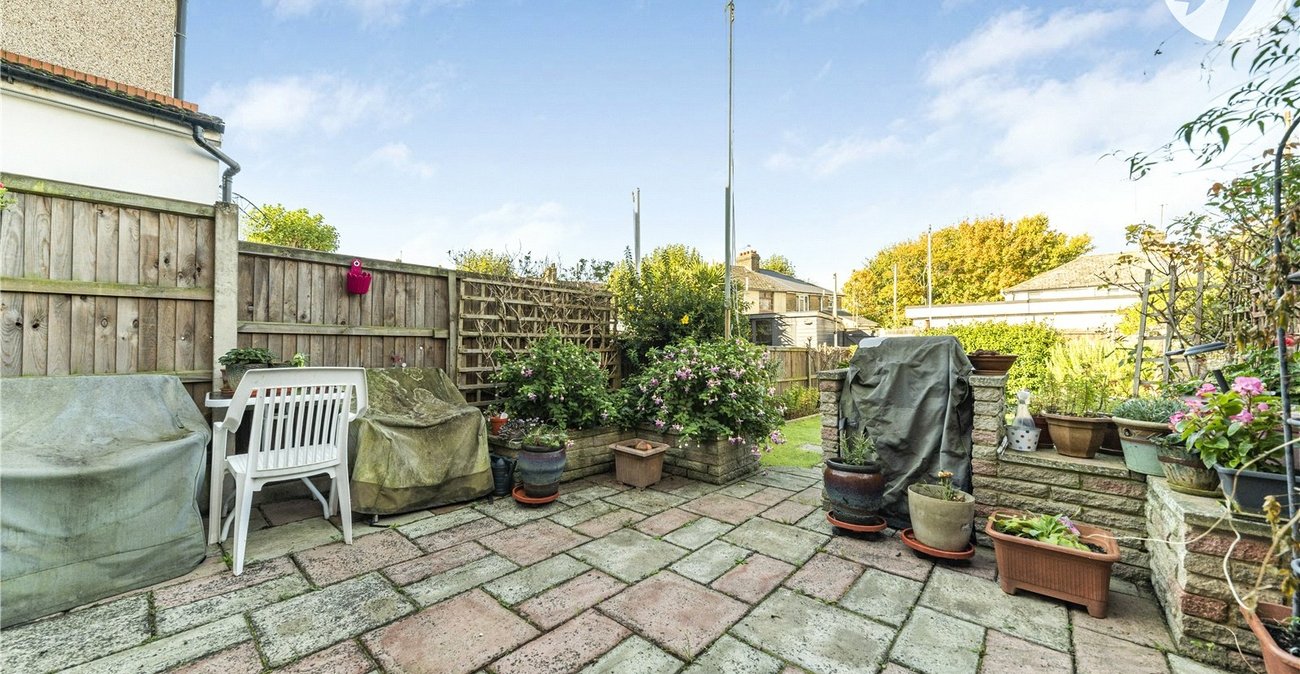 3 bedroom house for sale in Greenhithe | Robinson Jackson