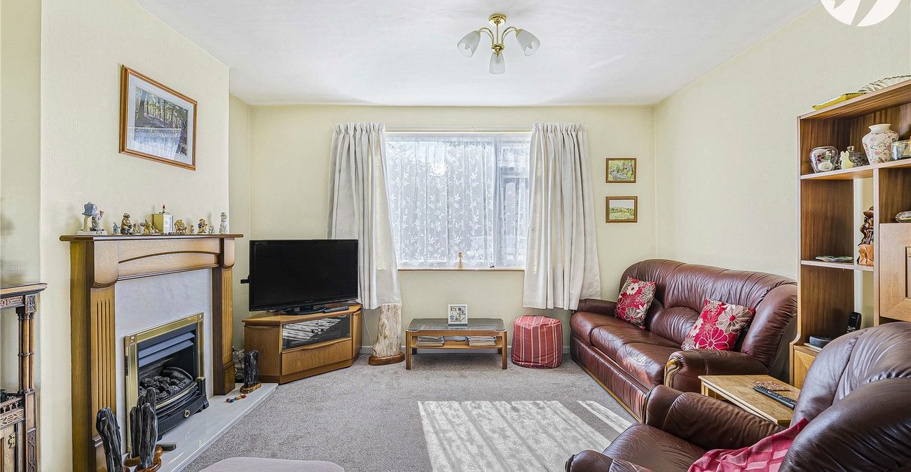 4 bedroom house for sale in Greenhithe | Robinson Jackson