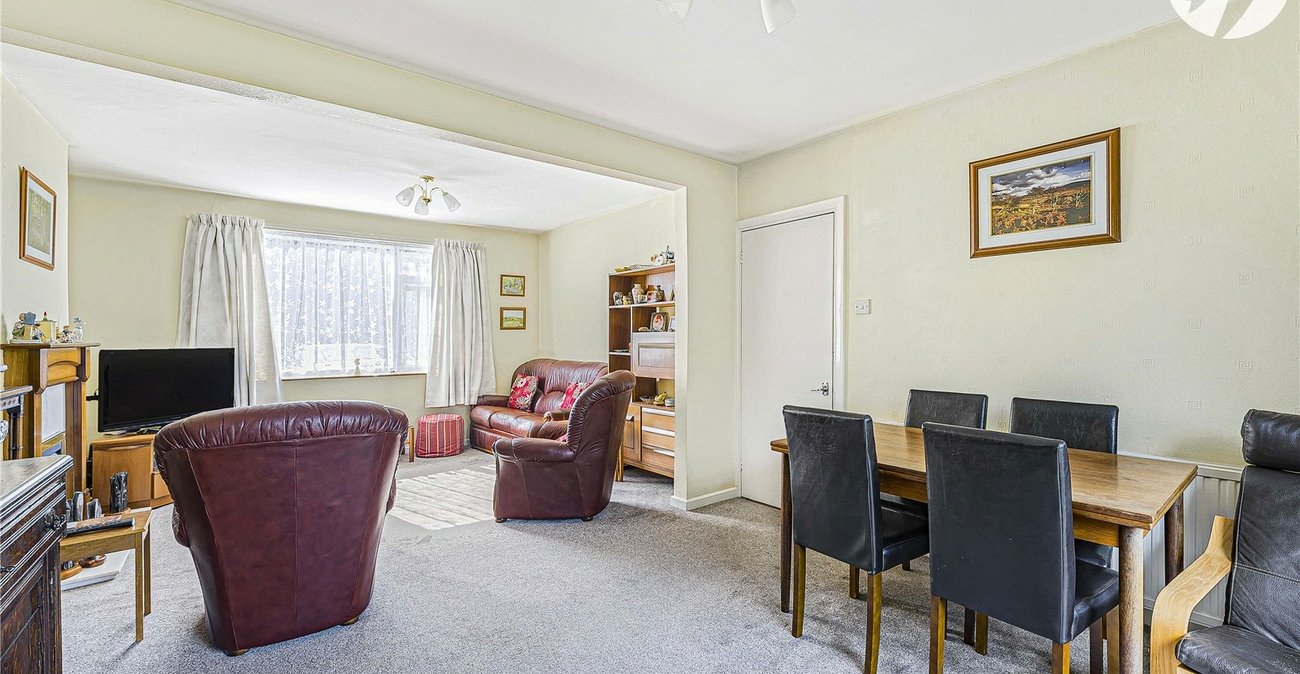 4 bedroom house for sale in Greenhithe | Robinson Jackson