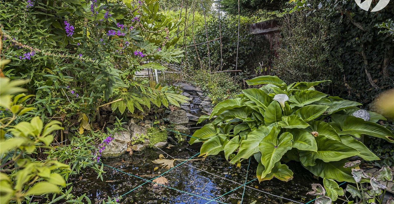 4 bedroom house for sale in Greenhithe | Robinson Jackson