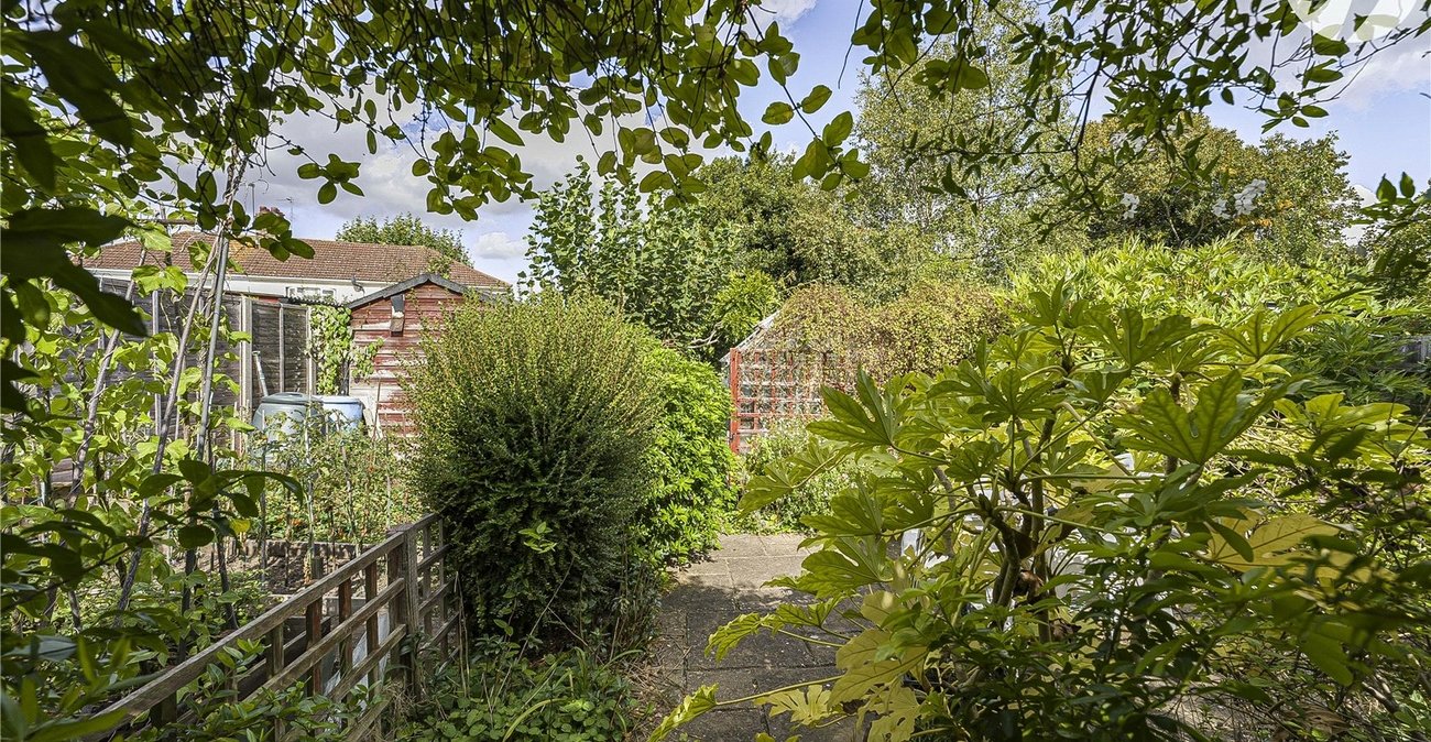 4 bedroom house for sale in Greenhithe | Robinson Jackson