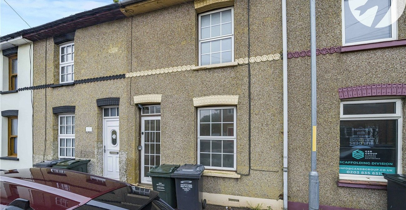 2 bedroom house for sale in Greenhithe | Robinson Jackson