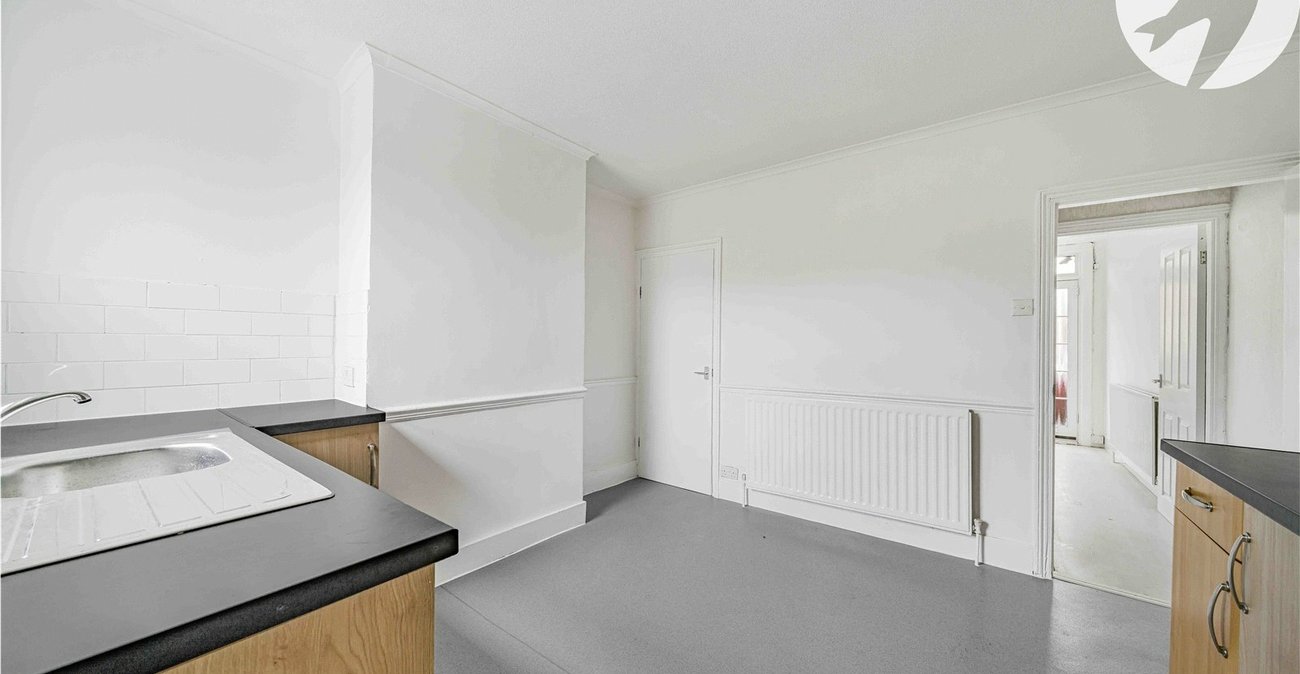 2 bedroom house for sale in Greenhithe | Robinson Jackson