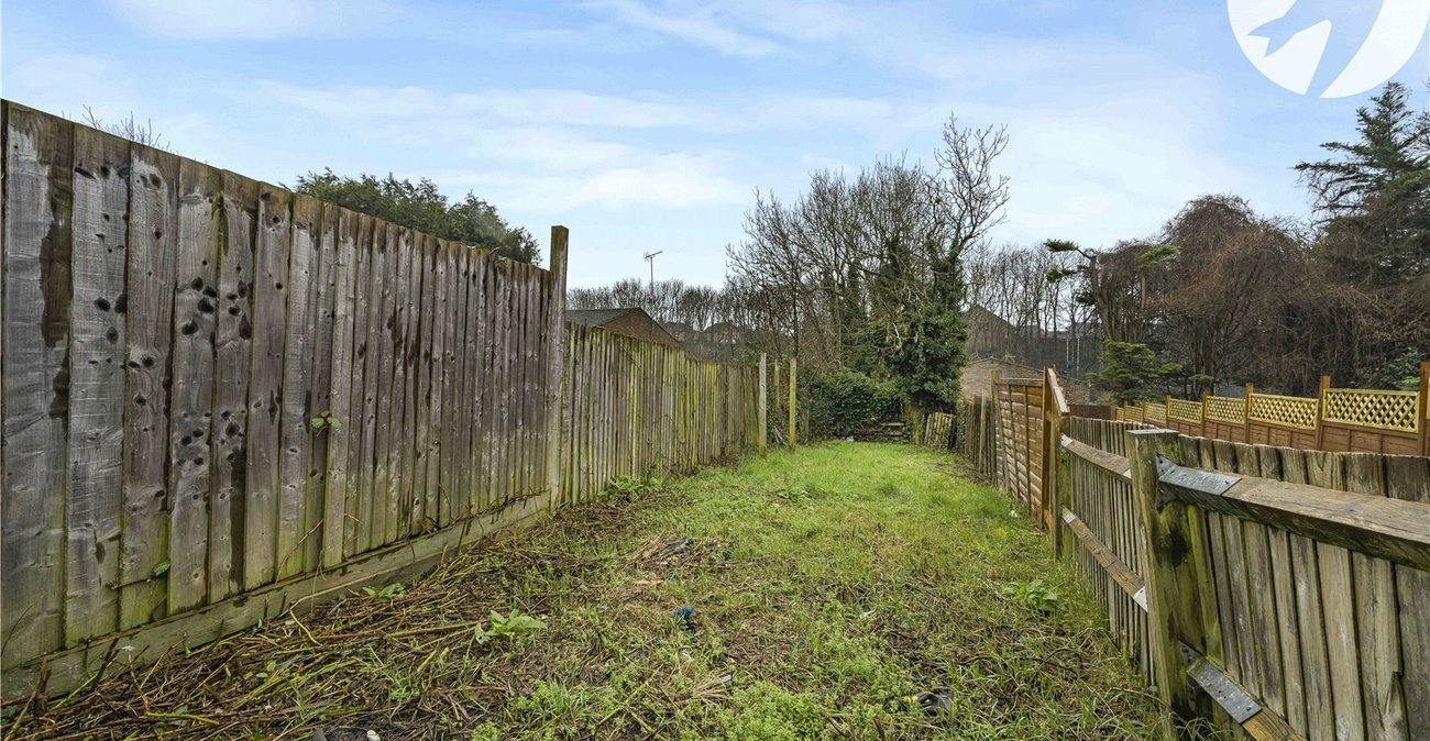 2 bedroom house for sale in Greenhithe | Robinson Jackson