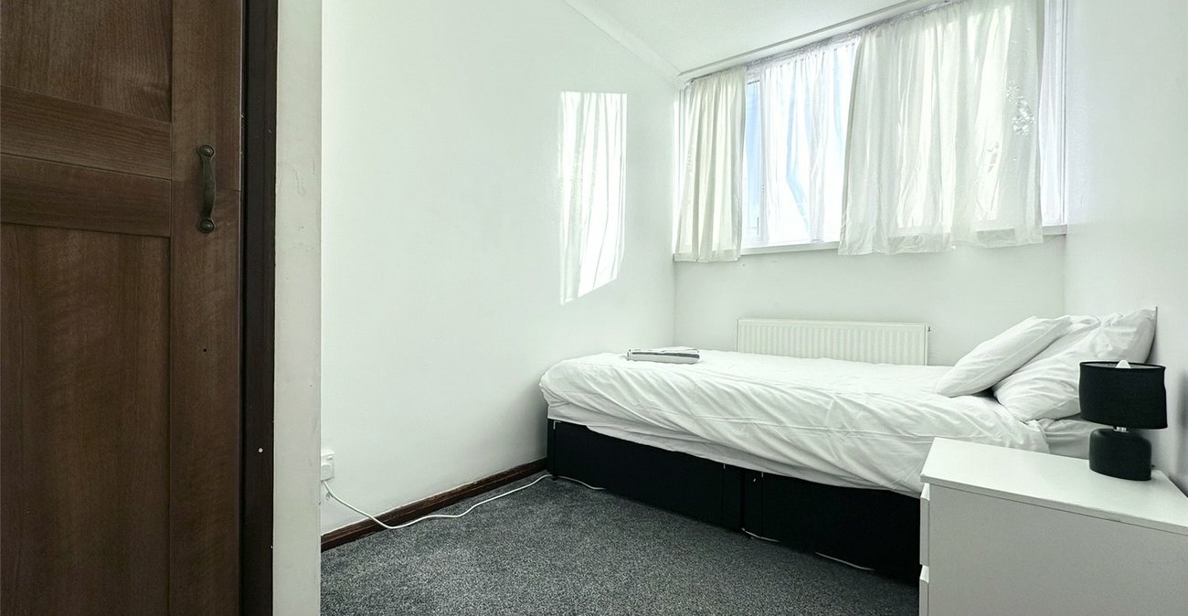 3 bedroom house for sale in Greenhithe | Robinson Jackson