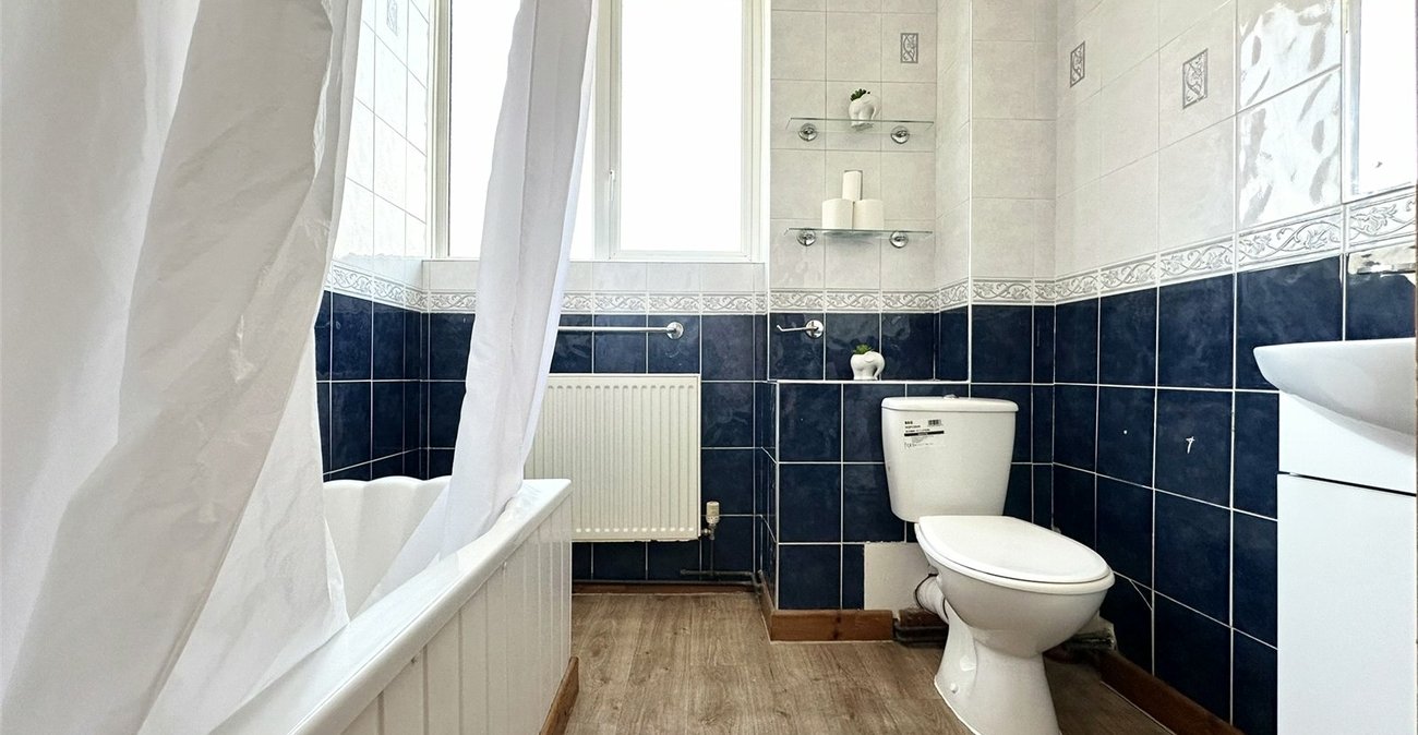 3 bedroom house for sale in Greenhithe | Robinson Jackson