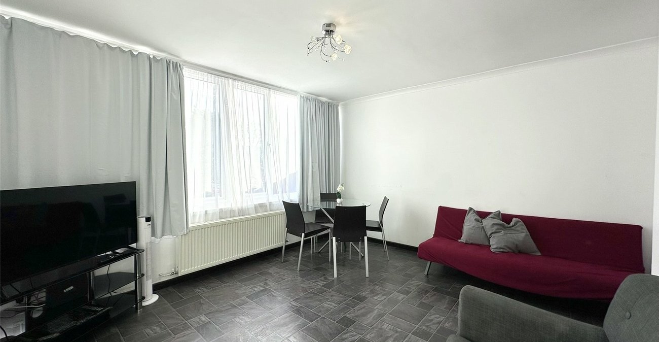 3 bedroom house for sale in Greenhithe | Robinson Jackson