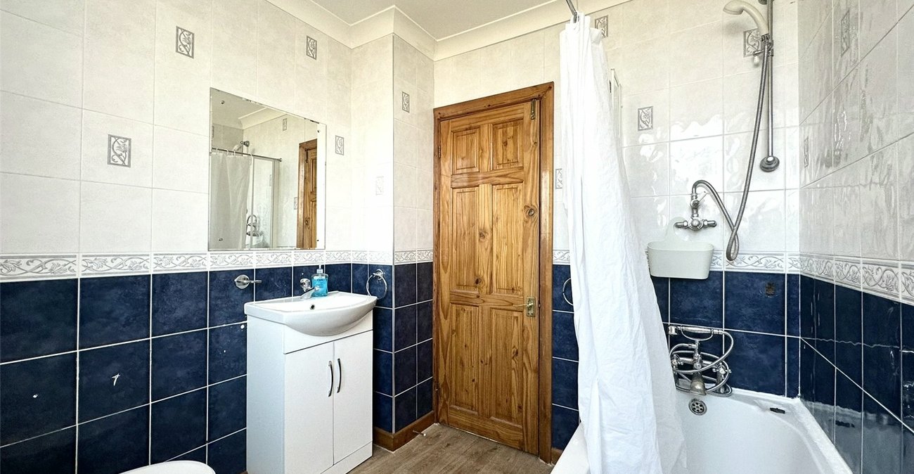 3 bedroom house for sale in Greenhithe | Robinson Jackson