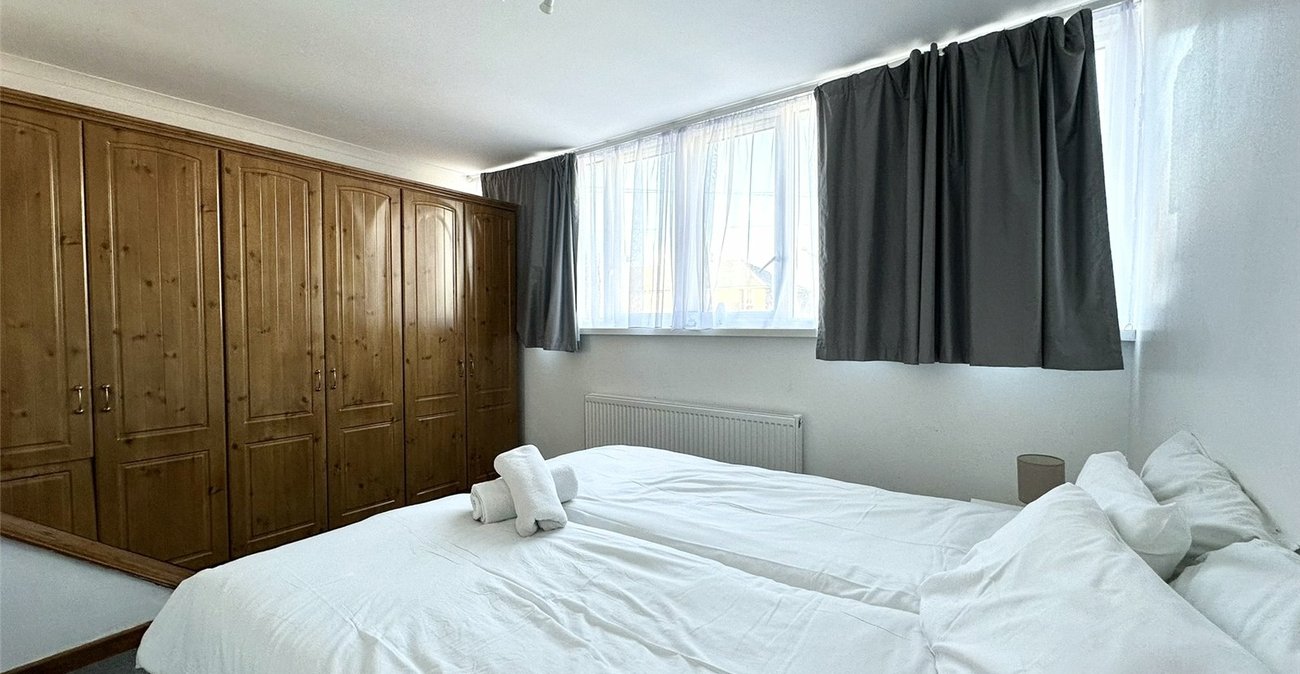 3 bedroom house for sale in Greenhithe | Robinson Jackson