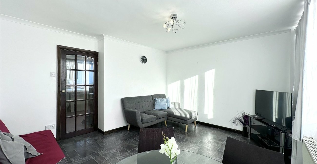 3 bedroom house for sale in Greenhithe | Robinson Jackson