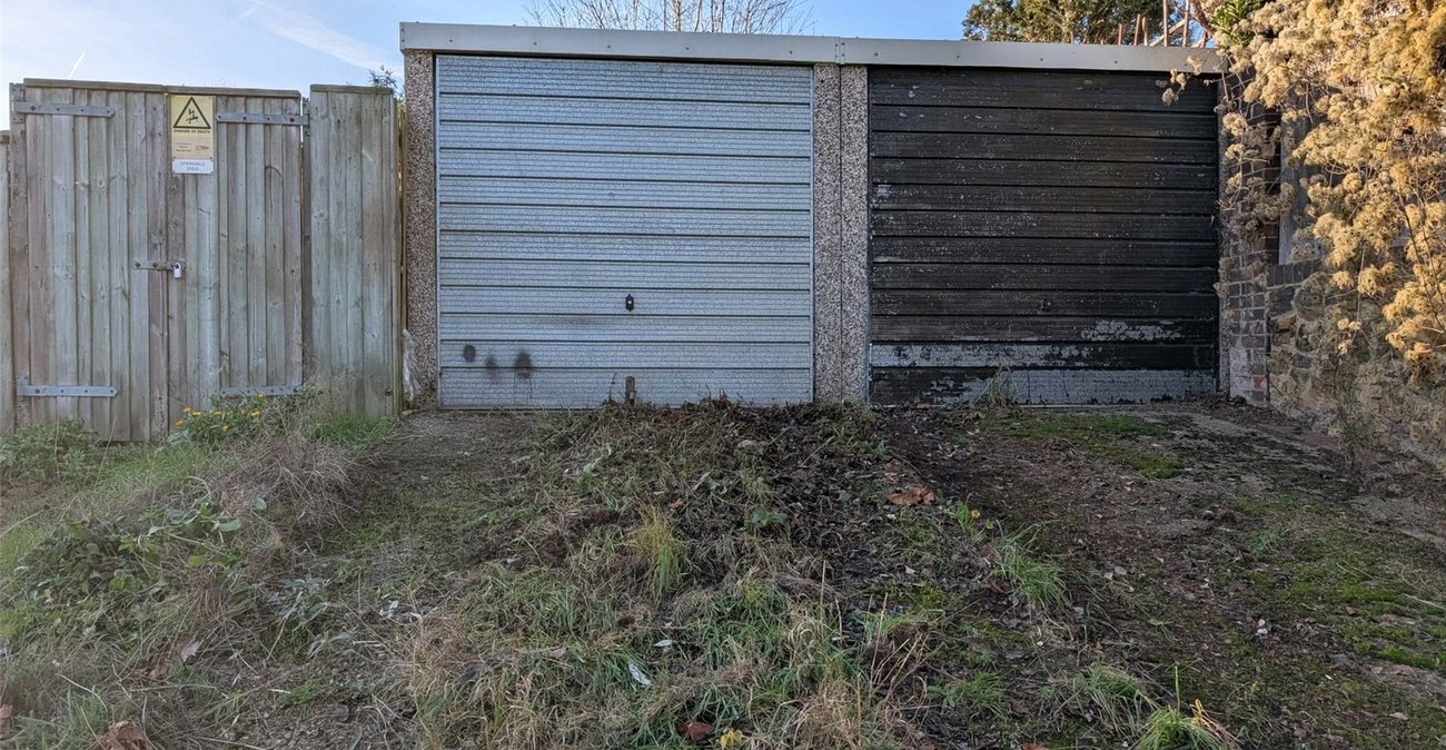 3 bedroom house for sale in Greenhithe | Robinson Jackson