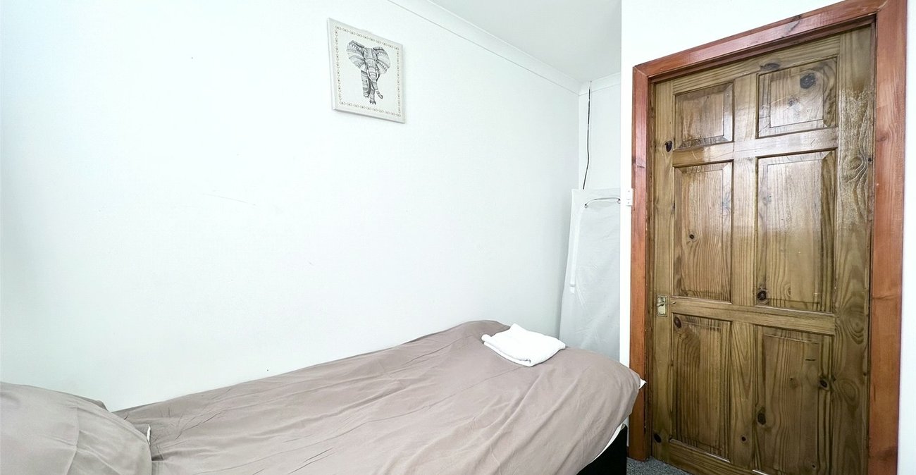 3 bedroom house for sale in Greenhithe | Robinson Jackson