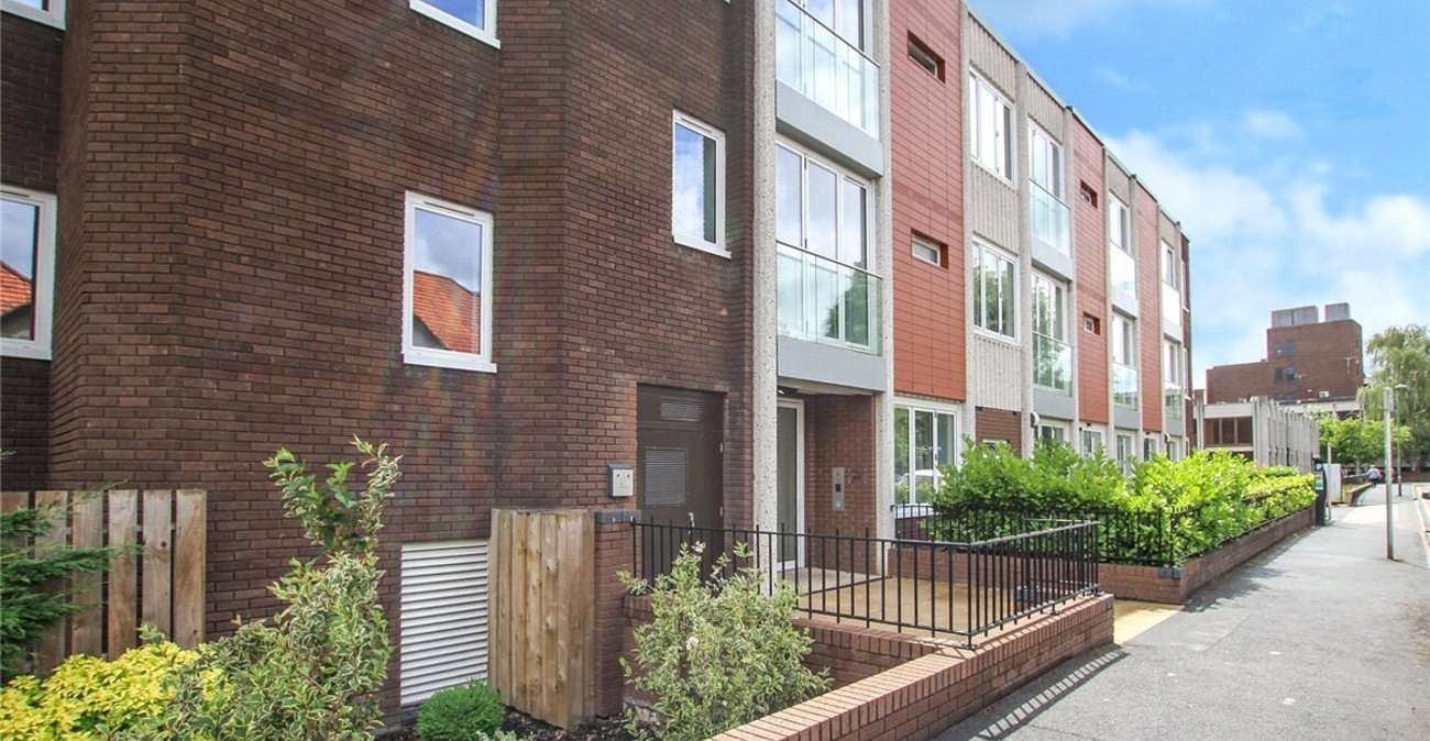 1 bedroom property for sale in Orpington | Robinson Jackson