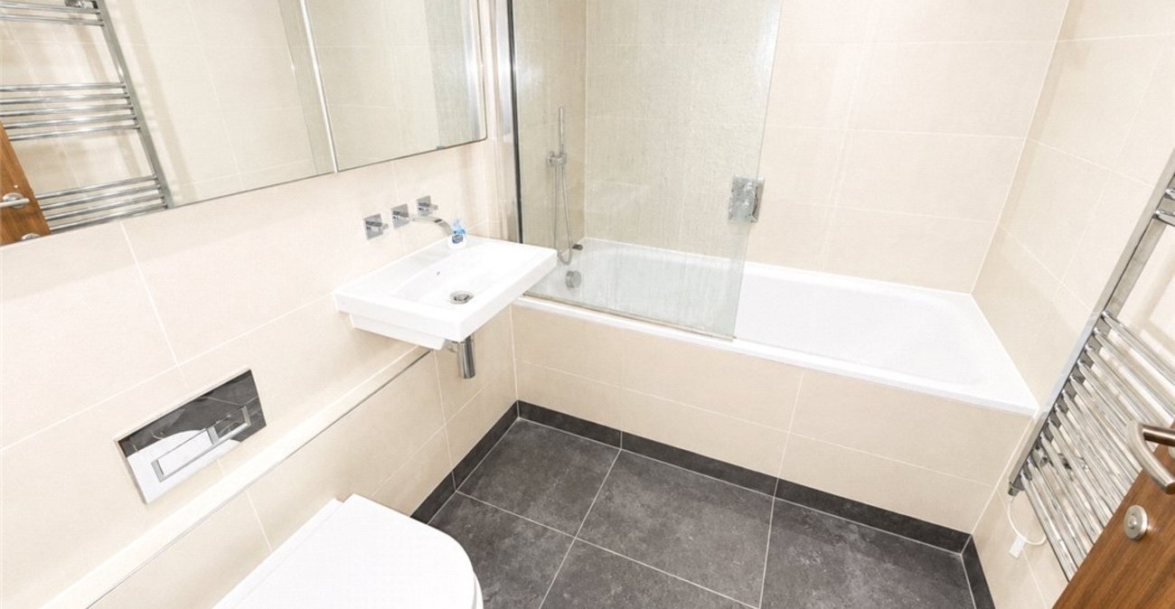 2 bedroom property for sale in Orpington | Robinson Jackson