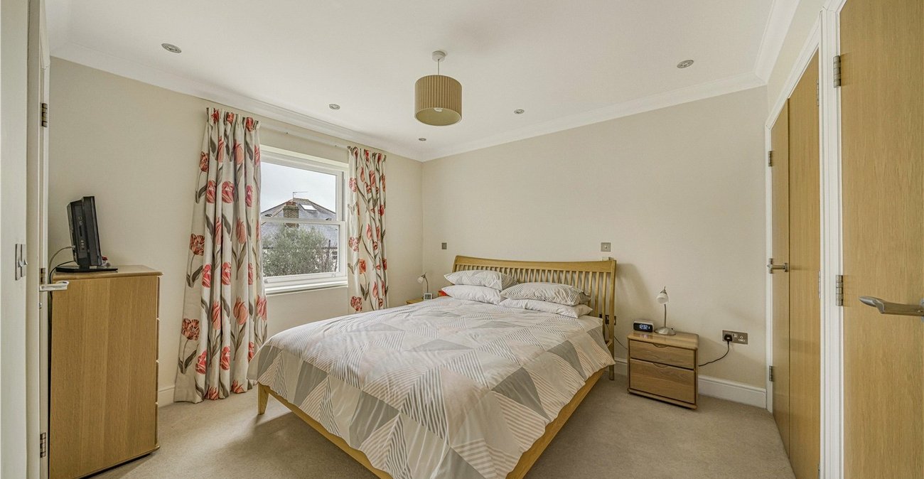 4 bedroom house for sale in Bexley | Robinson Jackson