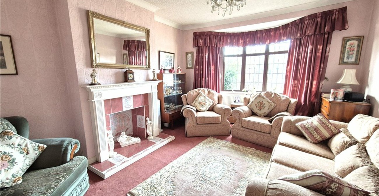 3 bedroom bungalow for sale in Orpington | Robinson Jackson