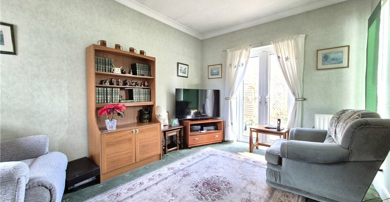 3 bedroom bungalow for sale in Orpington | Robinson Jackson