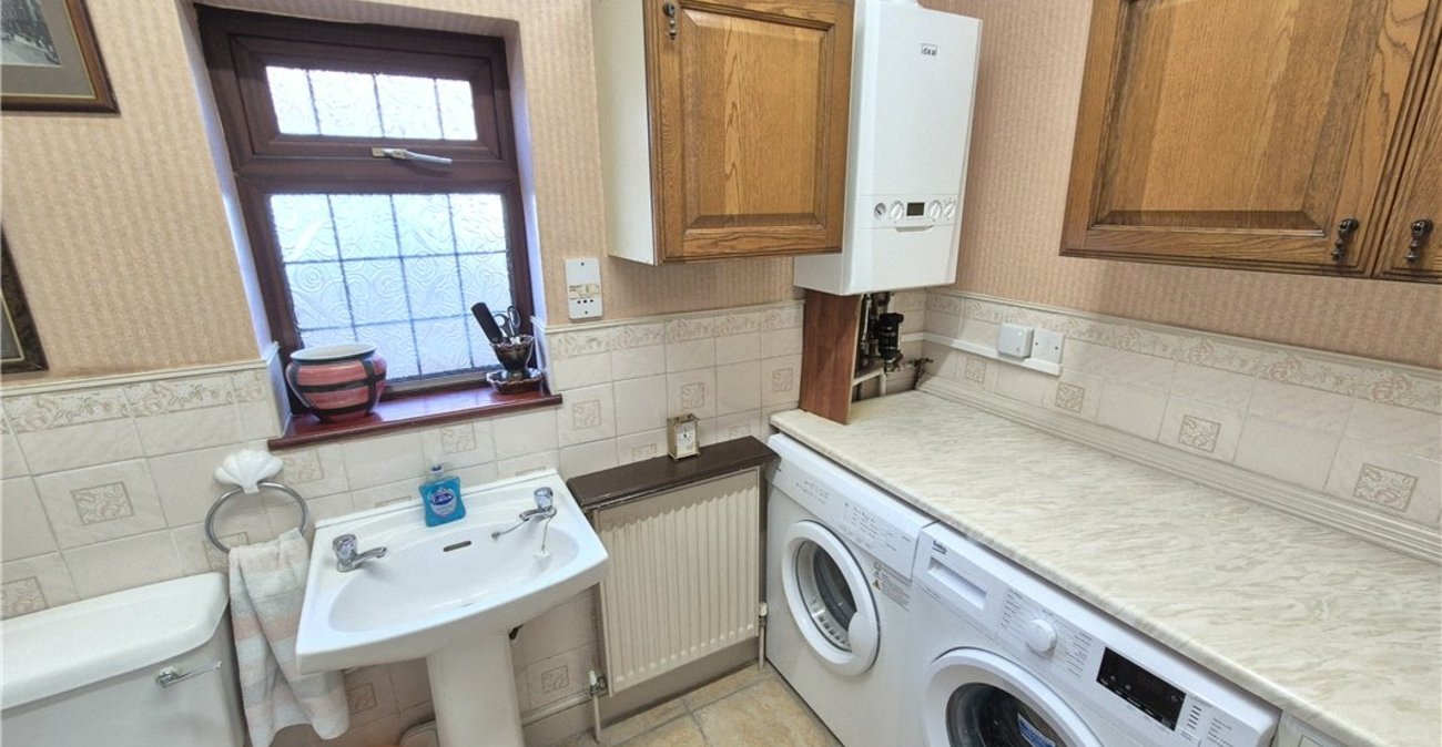 3 bedroom bungalow for sale in Orpington | Robinson Jackson