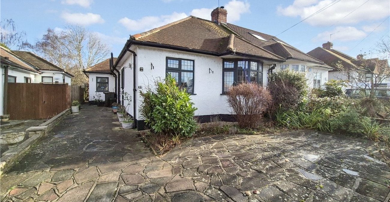 3 bedroom bungalow for sale in Orpington | Robinson Jackson