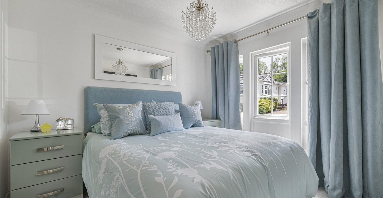 2 bedroom property for sale in Wrotham | Robinson Jackson