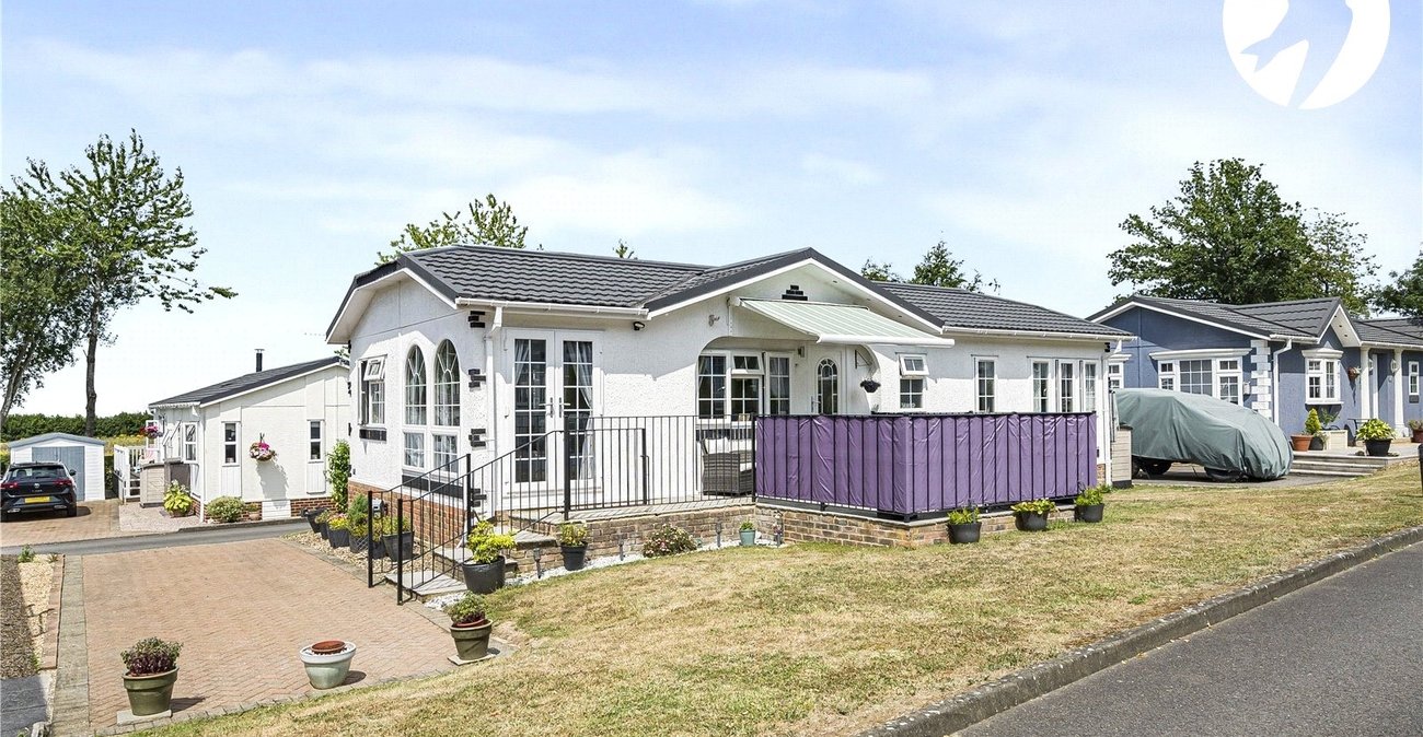 2 bedroom property for sale in Wrotham | Robinson Jackson