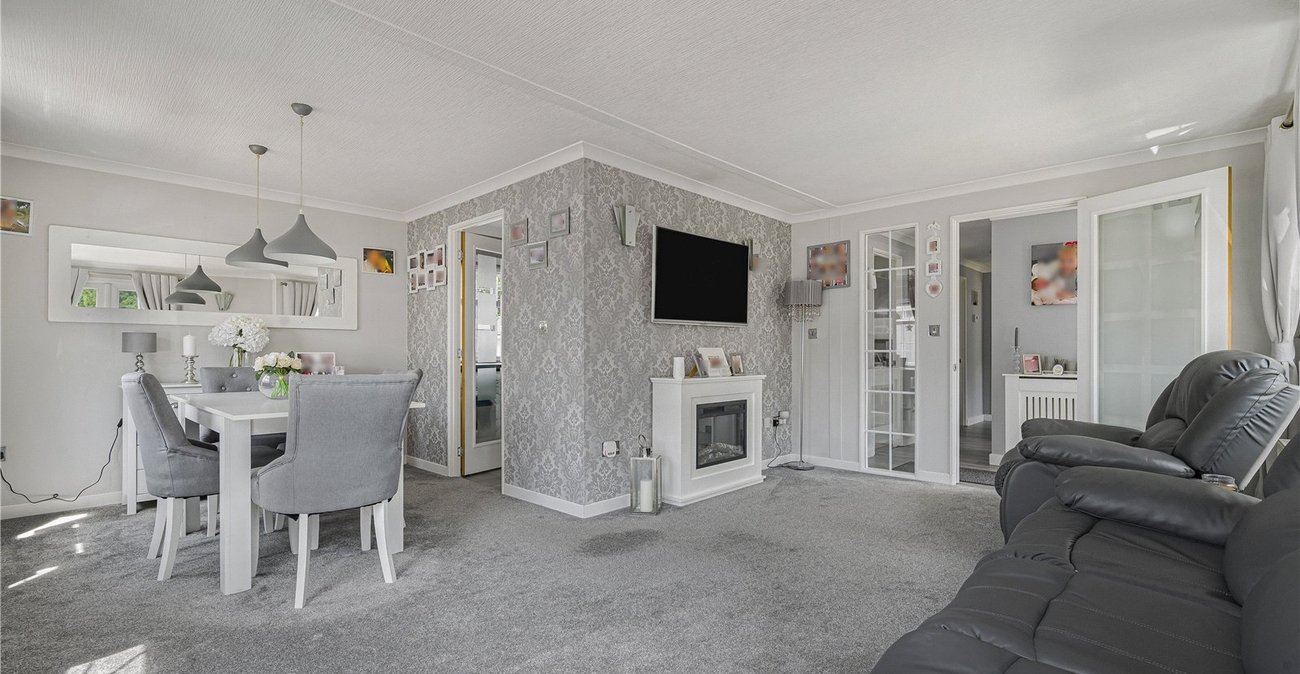 2 bedroom property for sale in Wrotham | Robinson Jackson