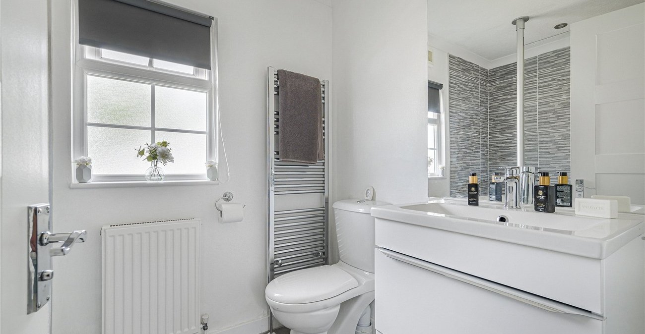 2 bedroom property for sale in Wrotham | Robinson Jackson