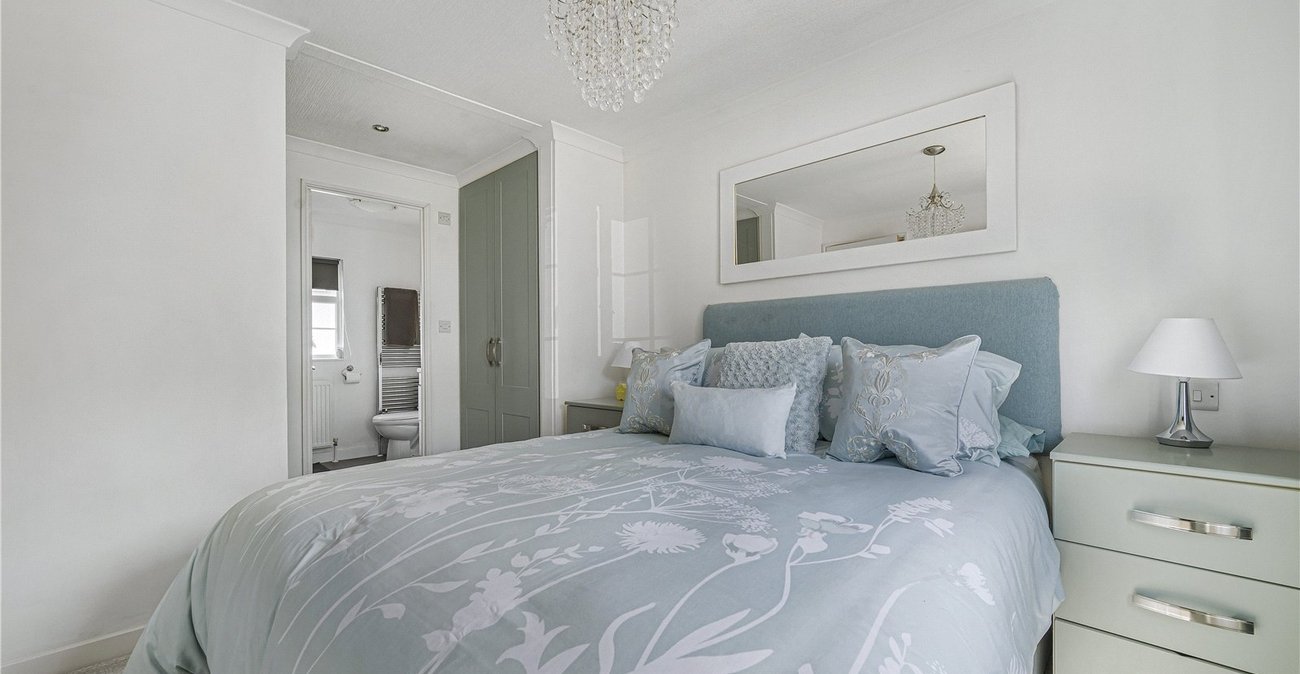 2 bedroom property for sale in Wrotham | Robinson Jackson