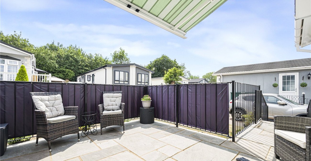 2 bedroom property for sale in Wrotham | Robinson Jackson