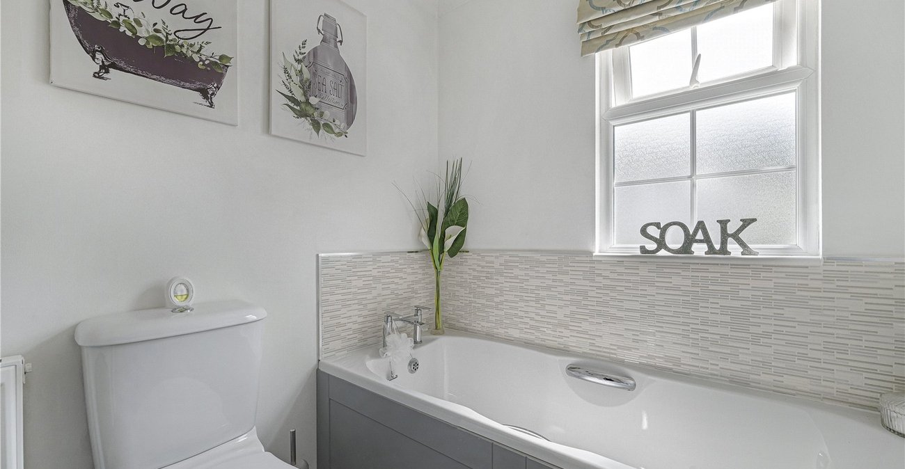 2 bedroom property for sale in Wrotham | Robinson Jackson