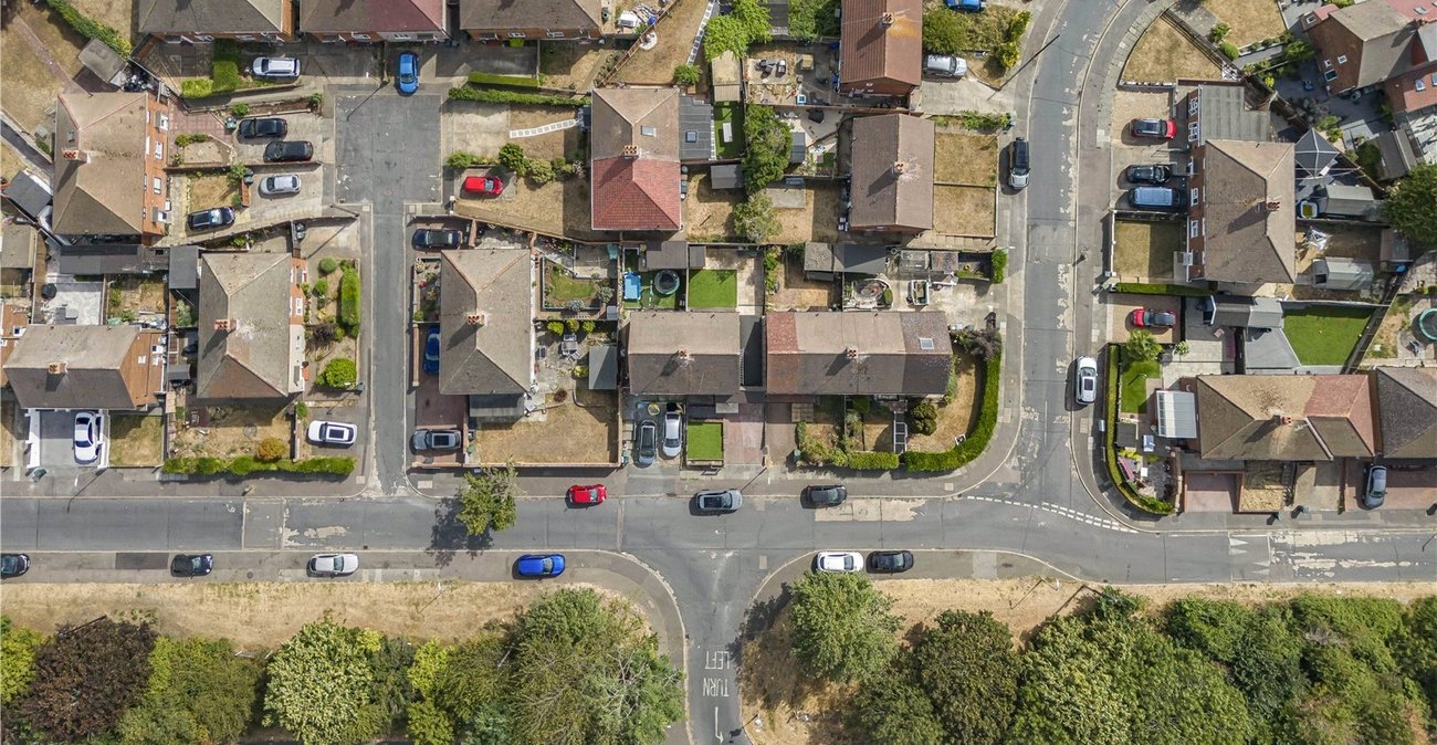 2 bedroom house for sale in Dartford | Robinson Jackson