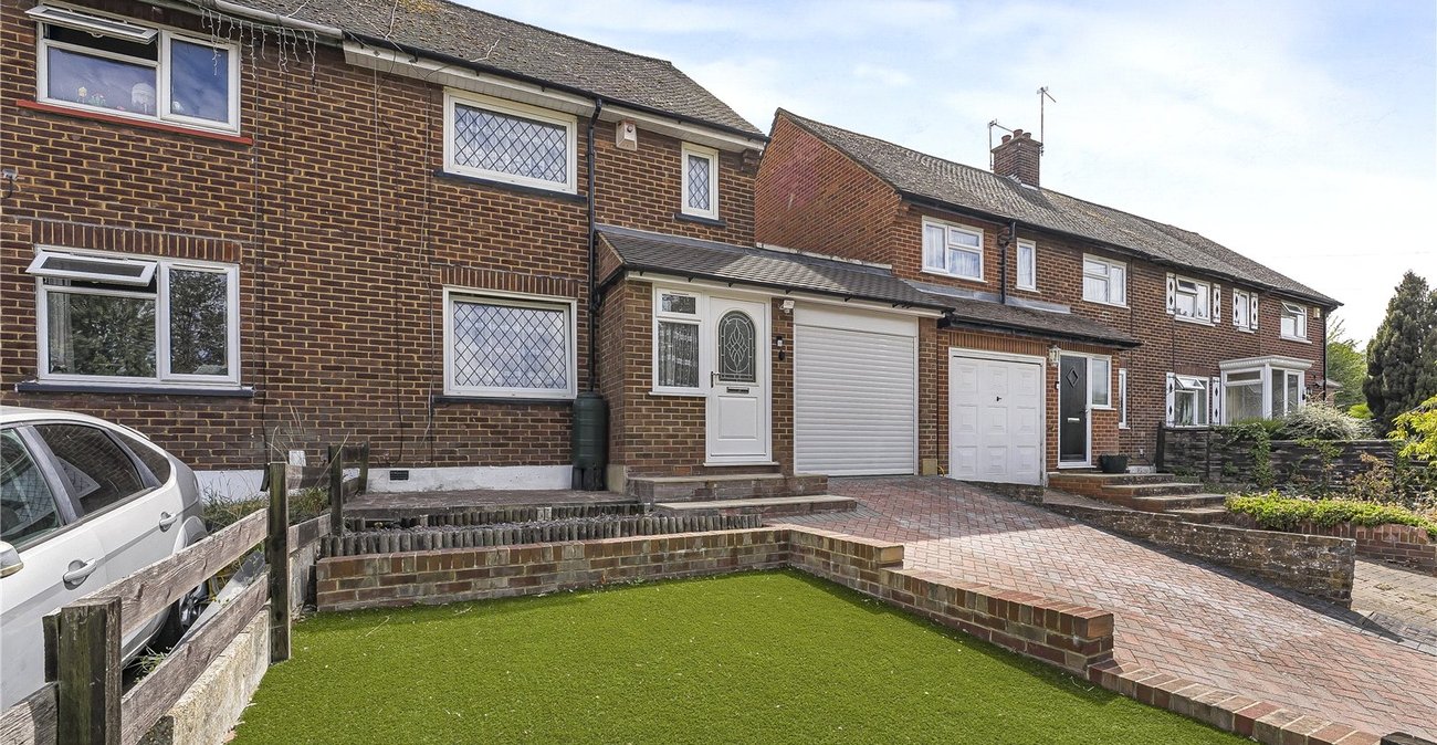 2 bedroom house for sale in Dartford | Robinson Jackson