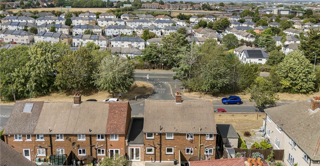2 bedroom house for sale in Dartford | Robinson Jackson