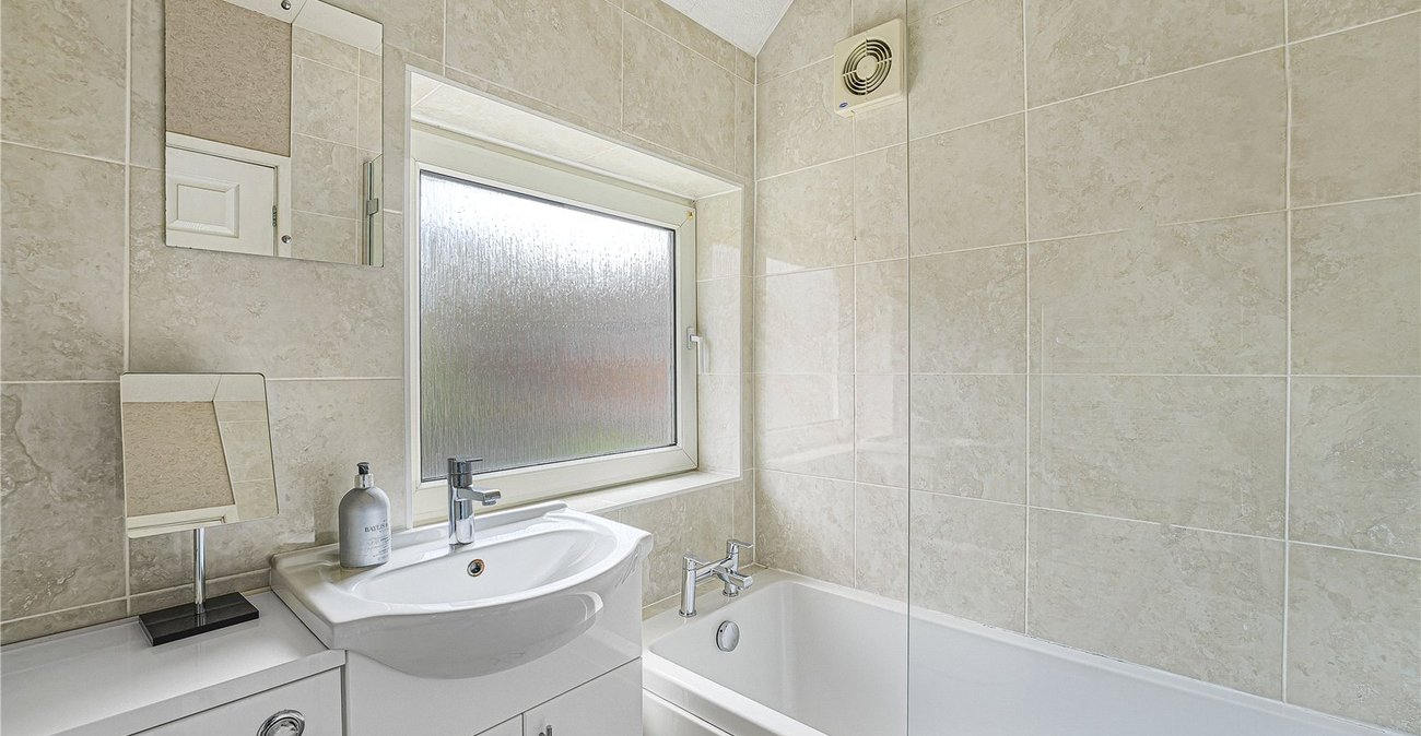 2 bedroom house for sale in Dartford | Robinson Jackson