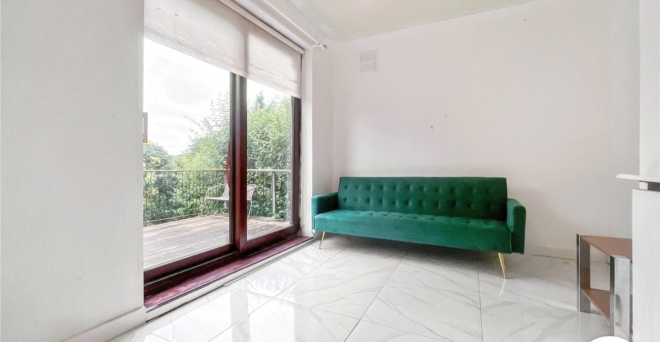 3 bedroom house for sale in Rochester | Robinson Michael & Jackson
