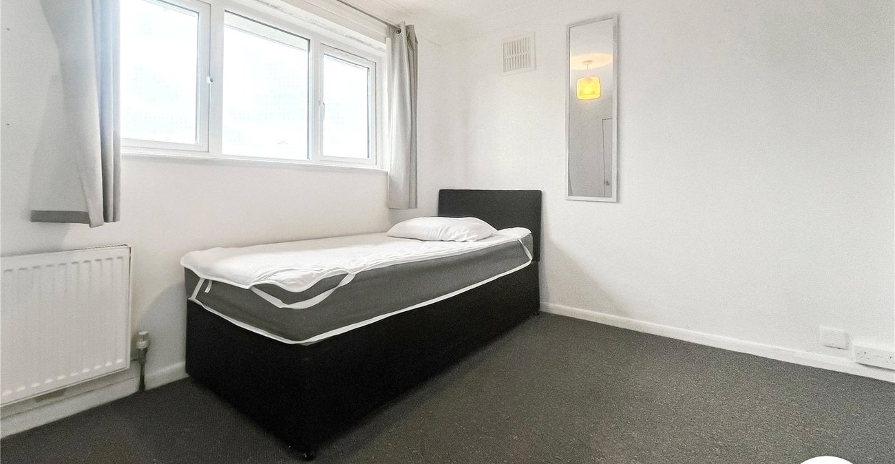 3 bedroom house for sale in Rochester | Robinson Michael & Jackson