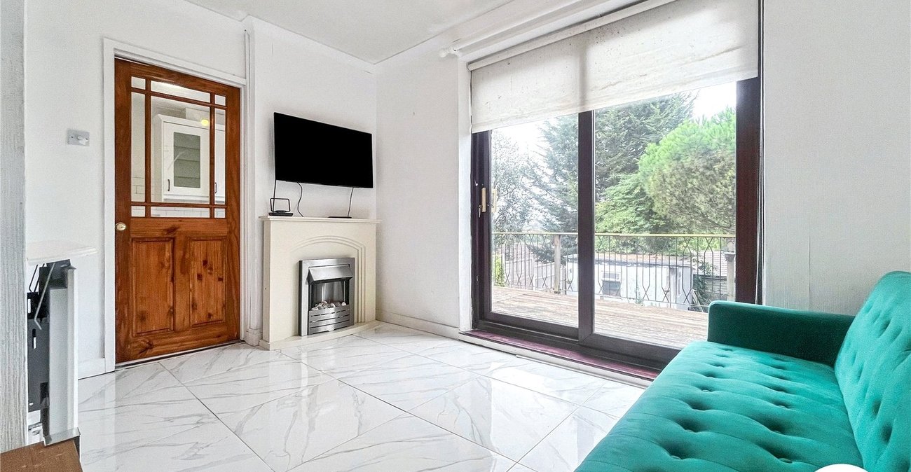 3 bedroom house for sale in Rochester | Robinson Michael & Jackson