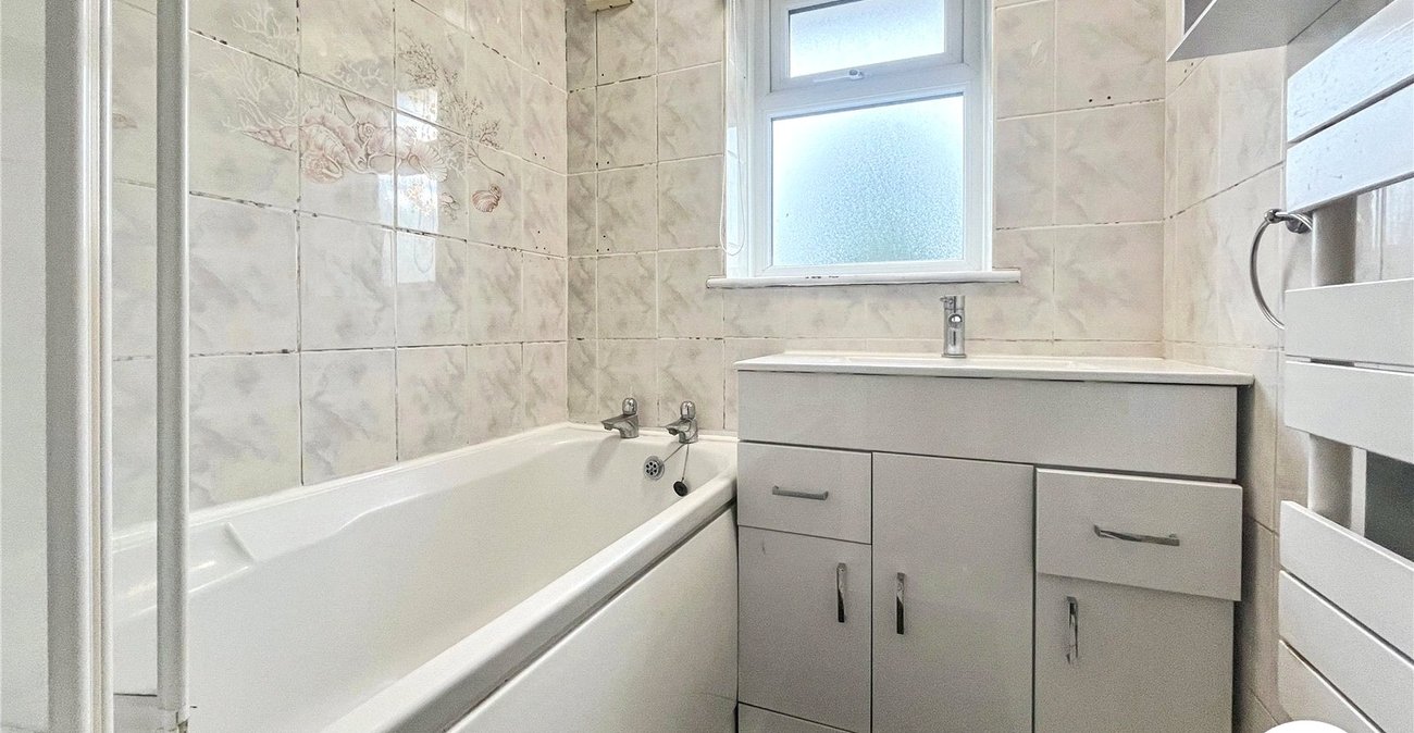 3 bedroom house for sale in Rochester | Robinson Michael & Jackson
