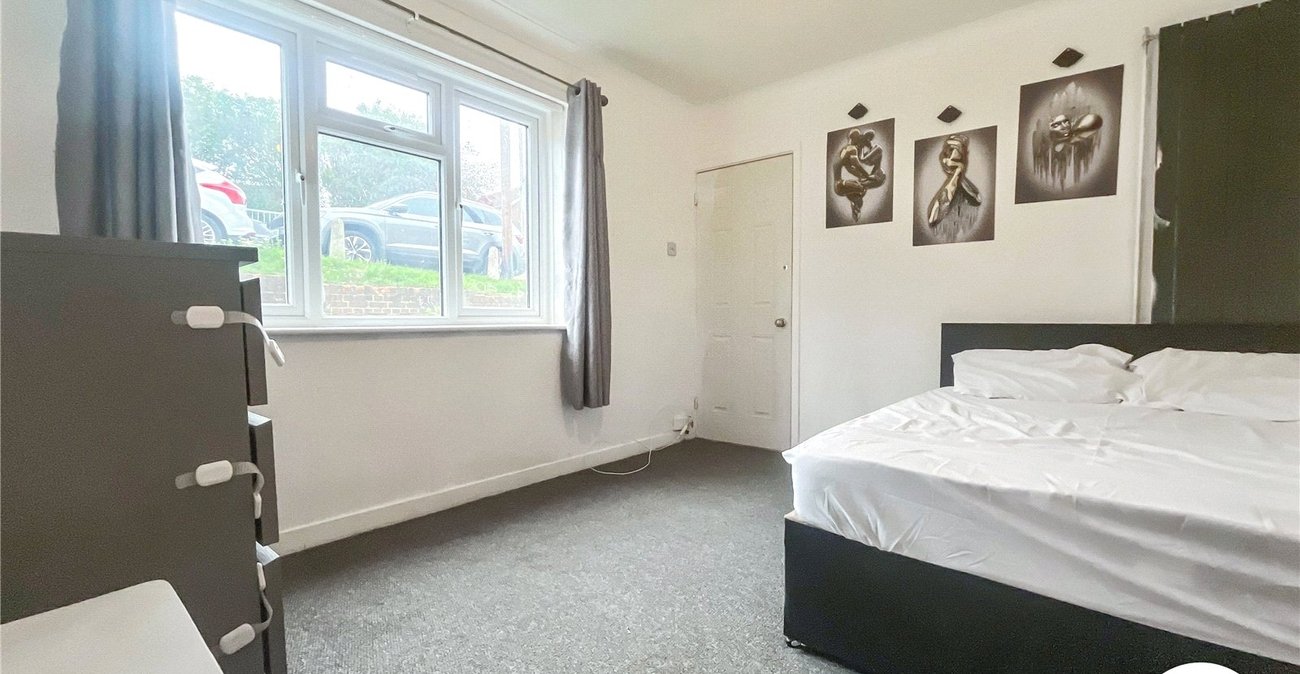 3 bedroom house for sale in Rochester | Robinson Michael & Jackson