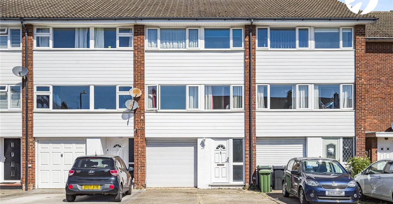 3 bedroom property for sale in Swanley | Robinson Jackson